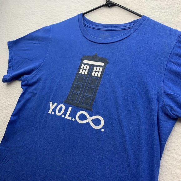 Dr. Who Graphic T-Shirt Mens Small S Tardis The Doctor YOLO BBC TV SciFi Blue - Picture 2 of 7